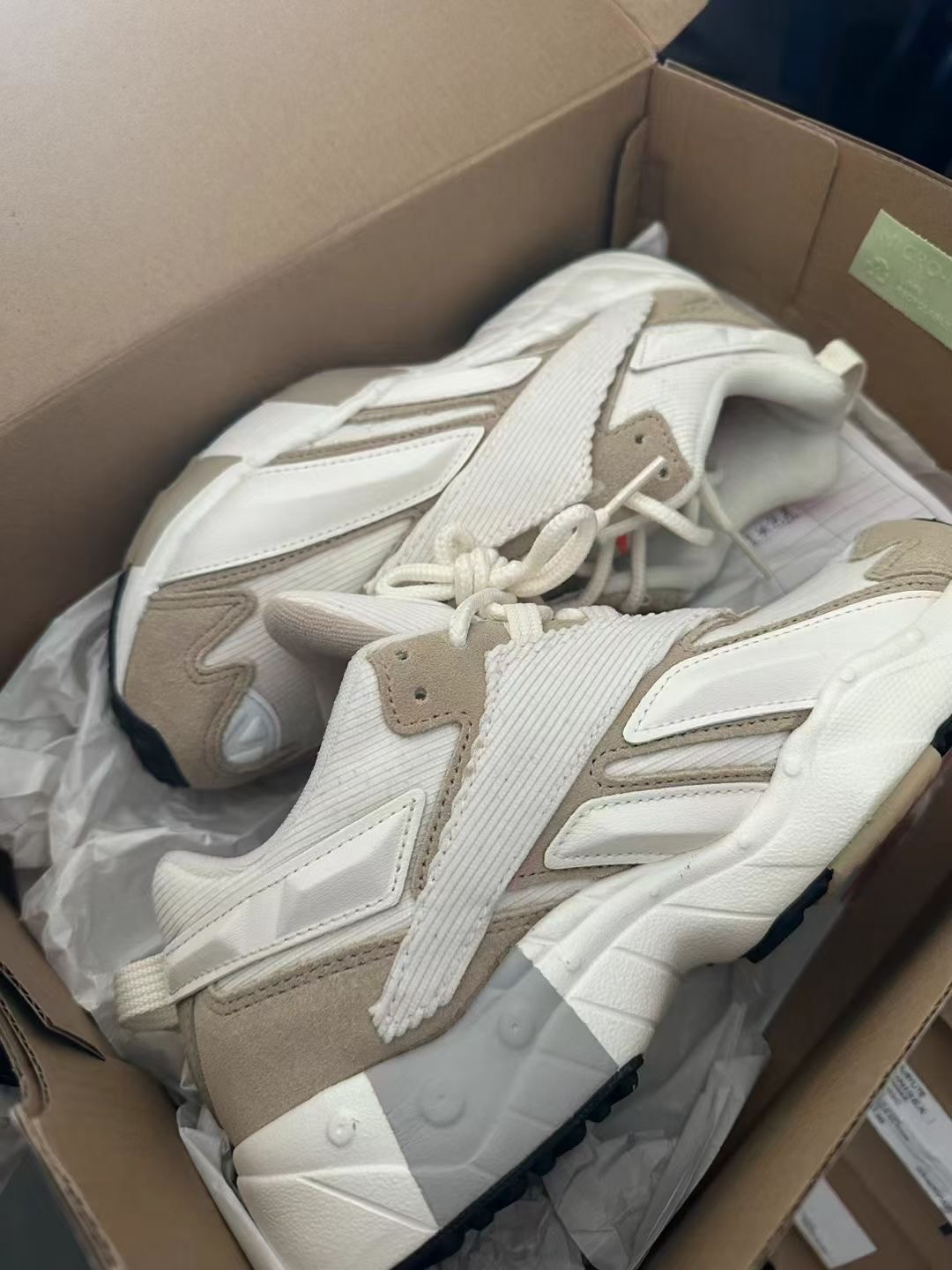 Reebok stock photo 5